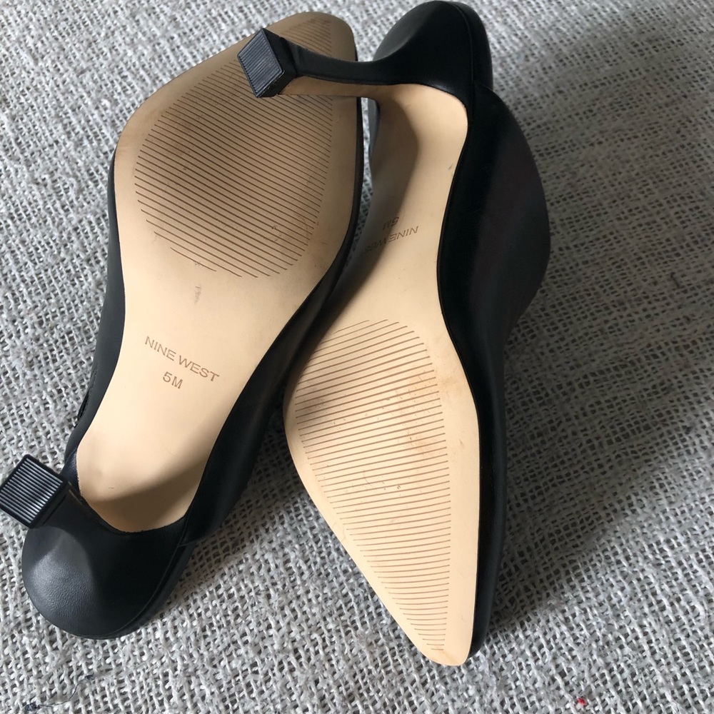 Nine West Shoes | Point- toe mules. size: 5 - Picture 7 of 7